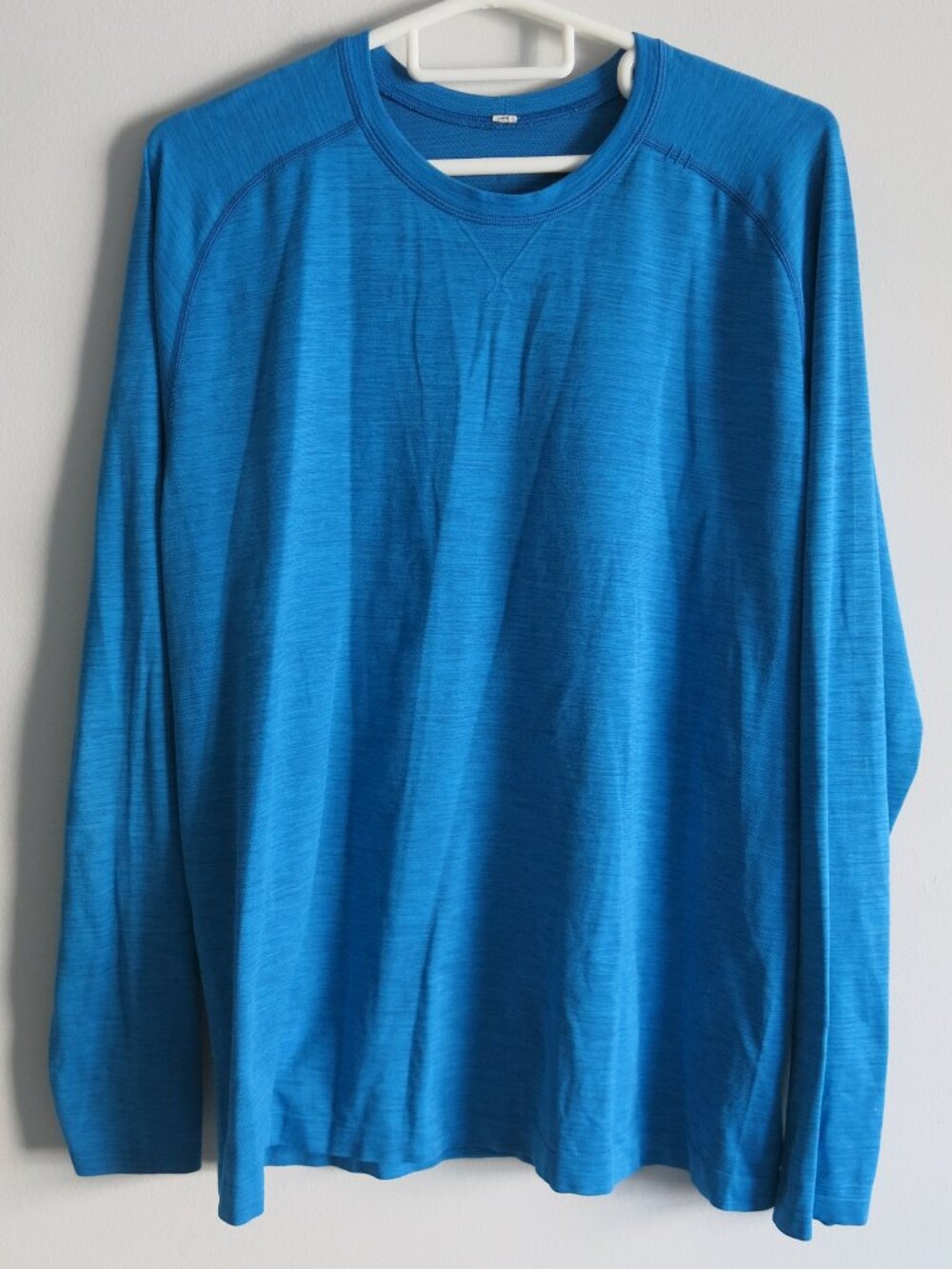 Lululemon Athletica Metal Vent Tech Blue Long Sleeve Shirt - Size Large